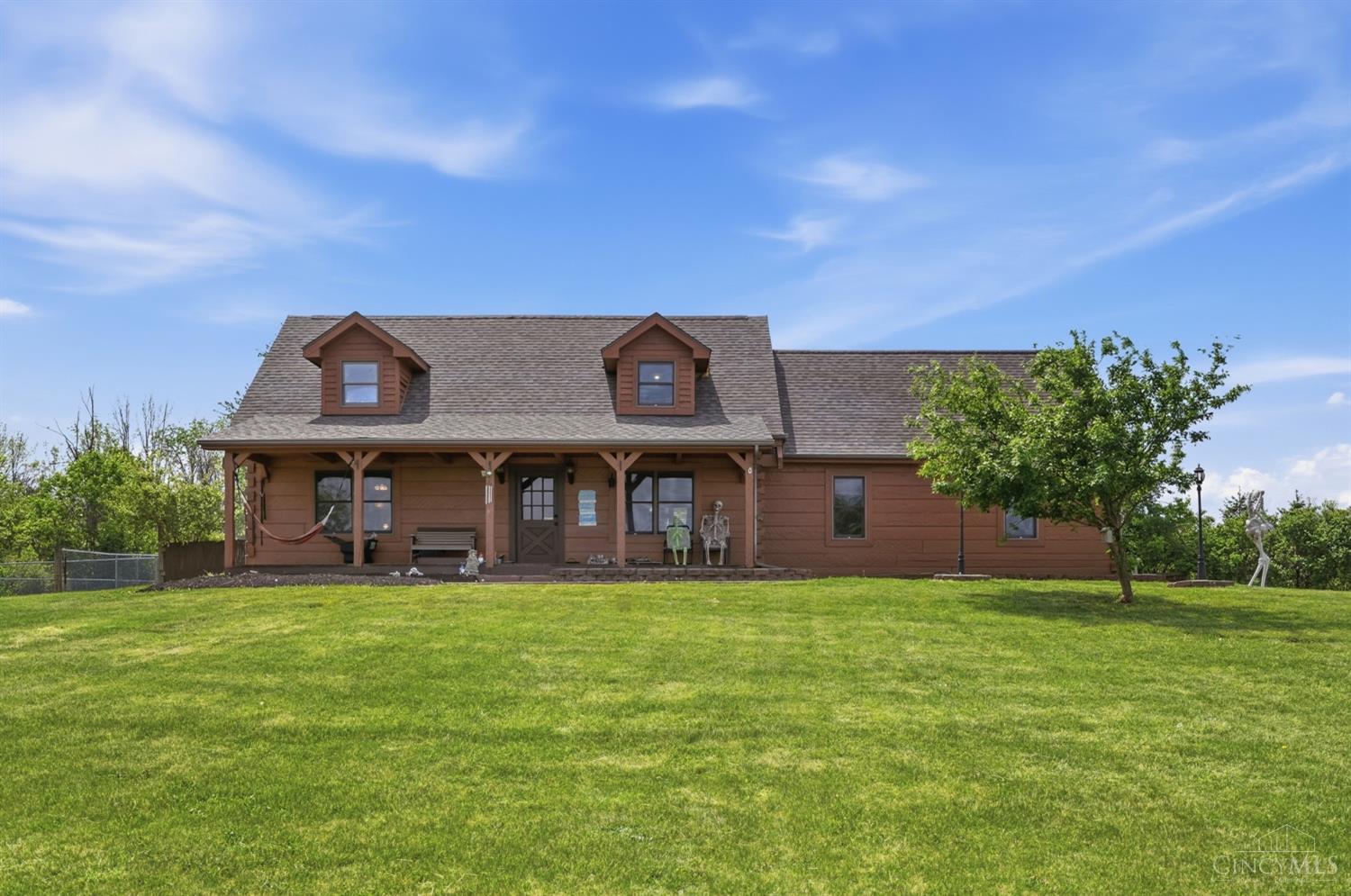 W 255 Pekin Road Property Photo
