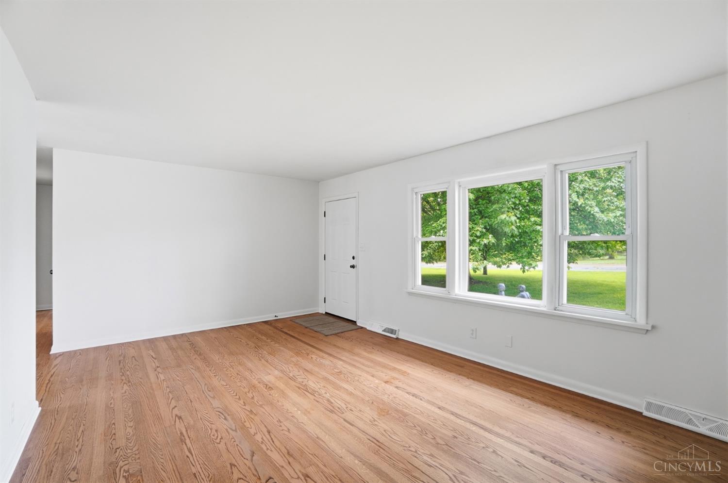 6473 Hendrickson Road Property Photo 6