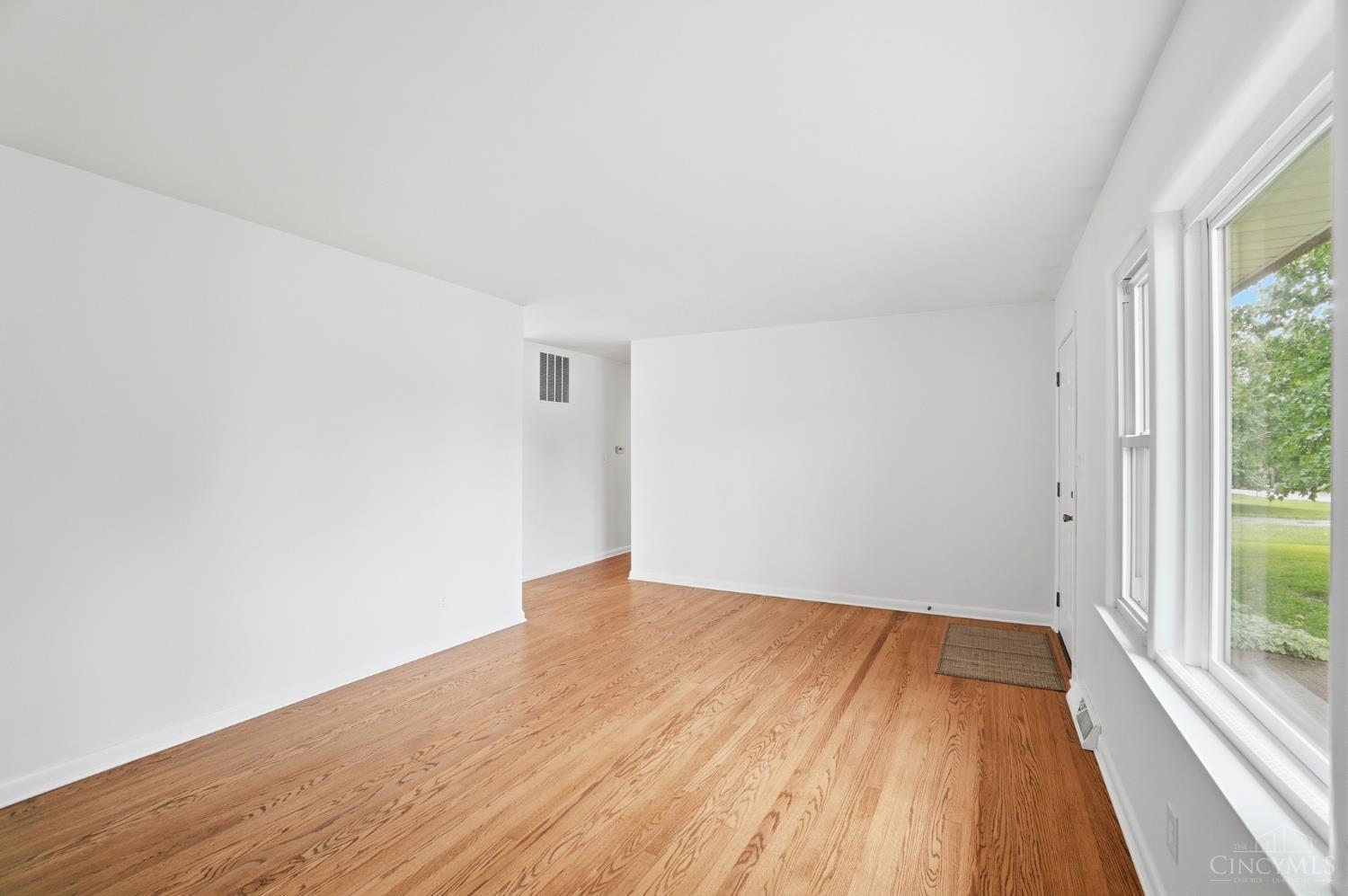6473 Hendrickson Road Property Photo 7