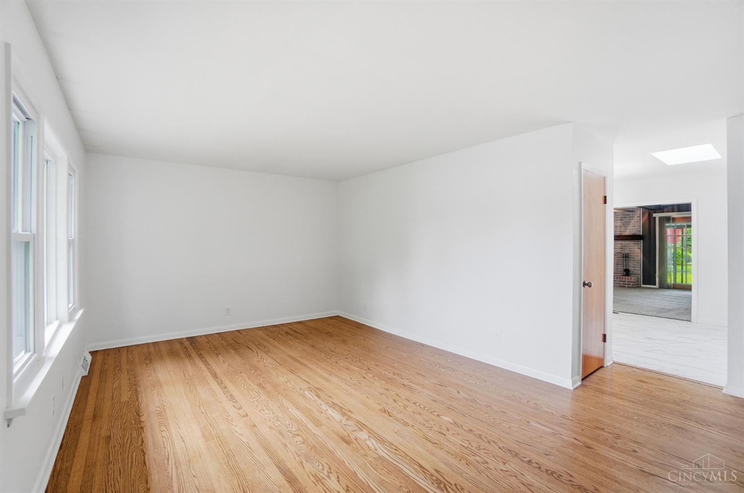 6473 Hendrickson Road Property Photo 8