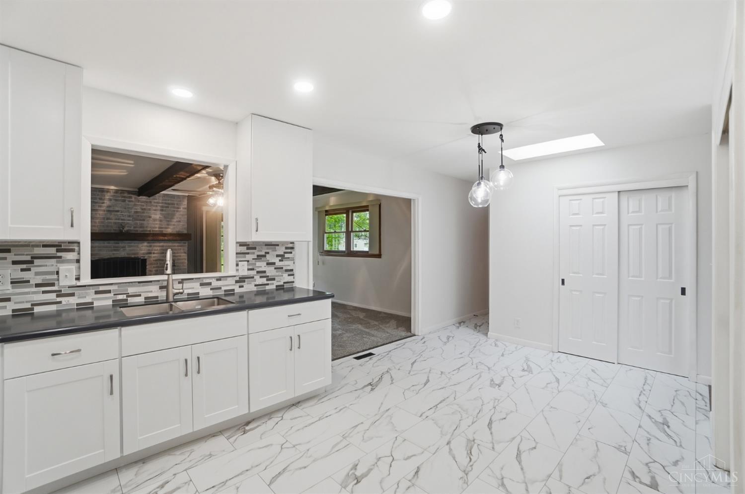 6473 Hendrickson Road Property Photo 13