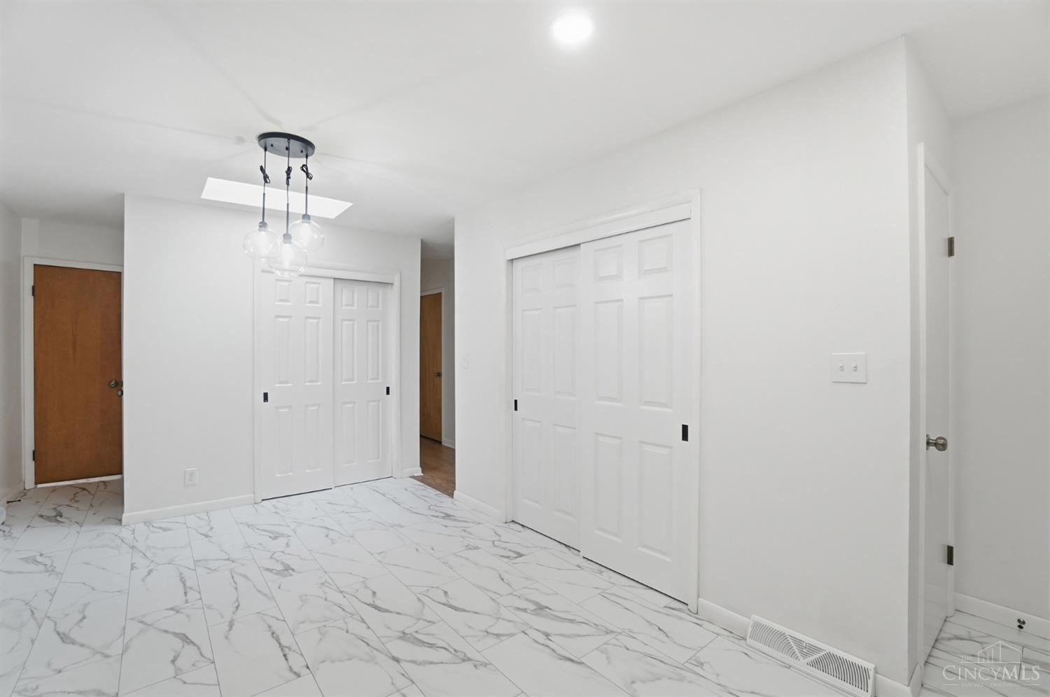 6473 Hendrickson Road Property Photo 14
