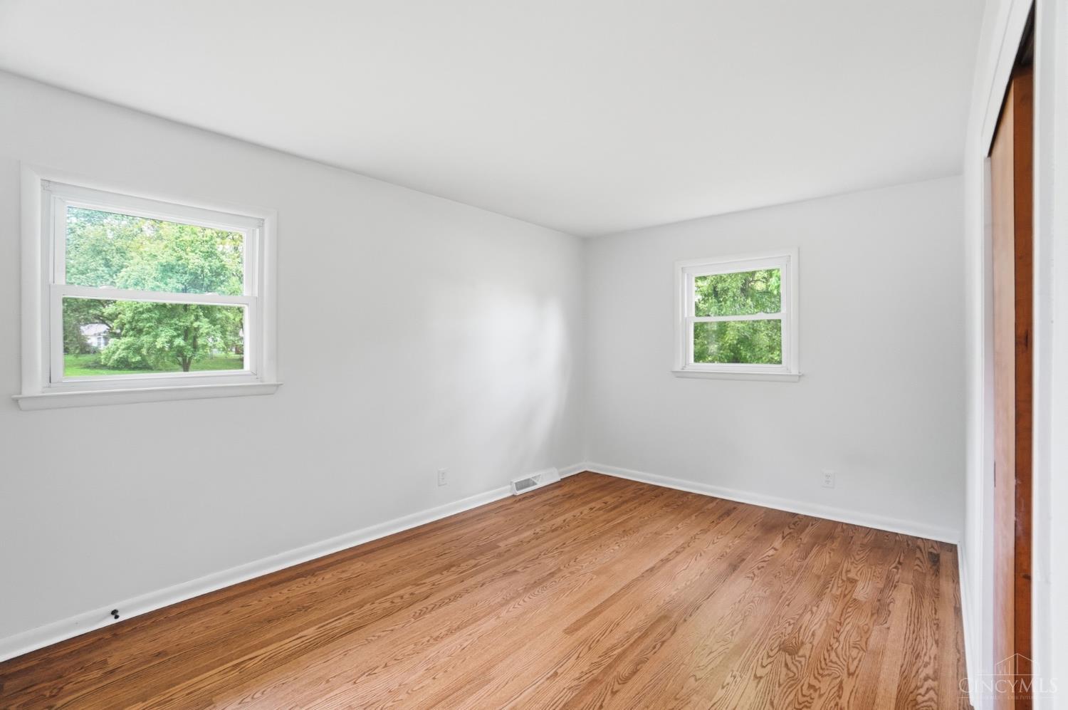 6473 Hendrickson Road Property Photo 24