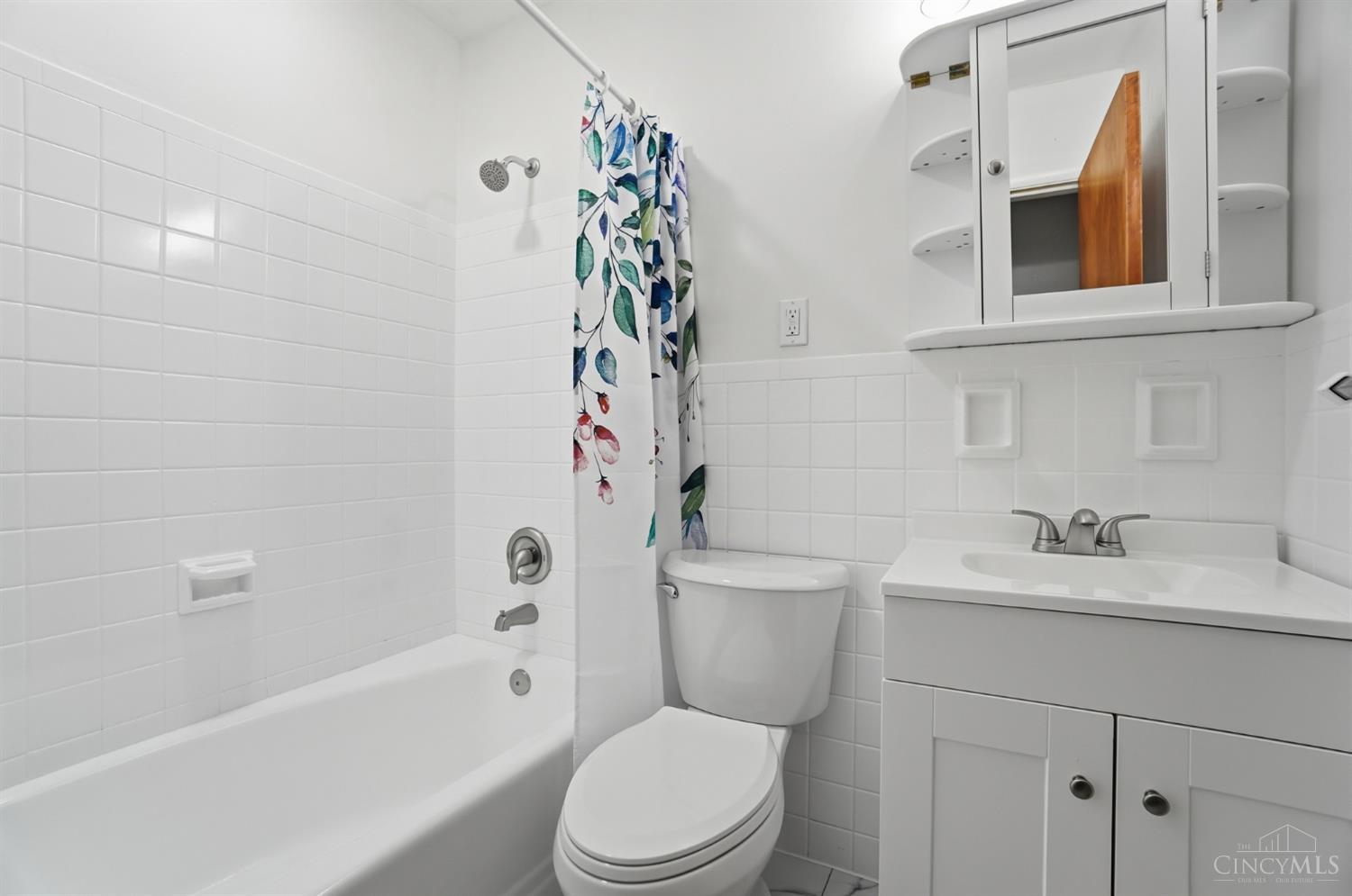 6473 Hendrickson Road Property Photo 30