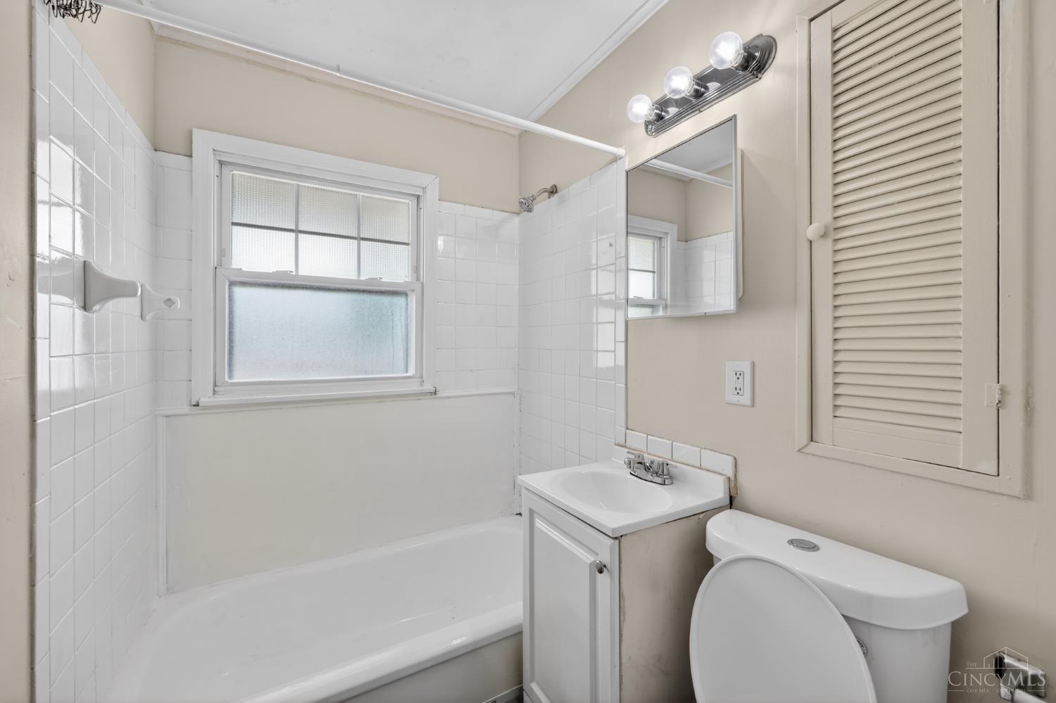 1923 Ashbrook Drive Property Photo 28