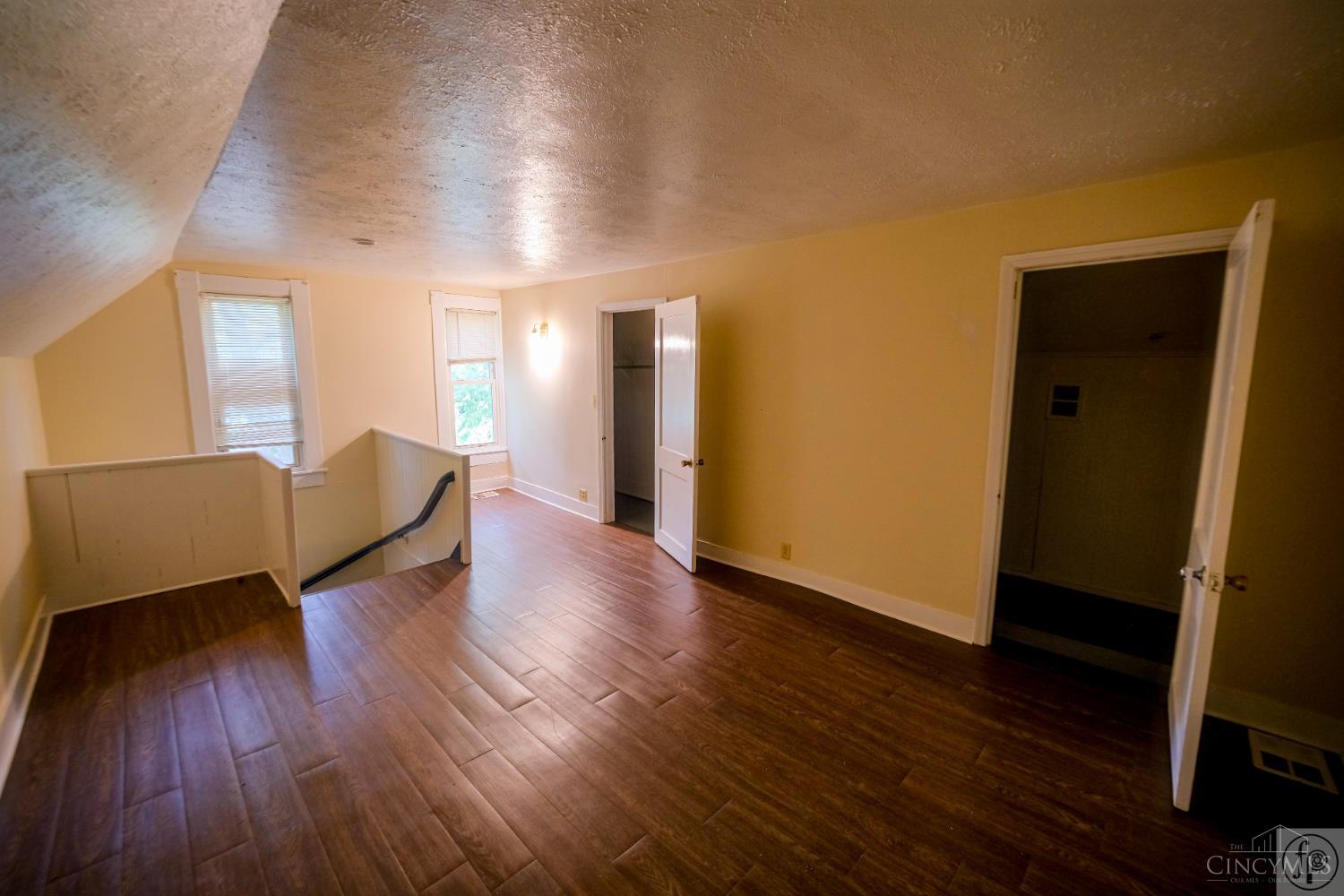 160 First Street Property Photo 11