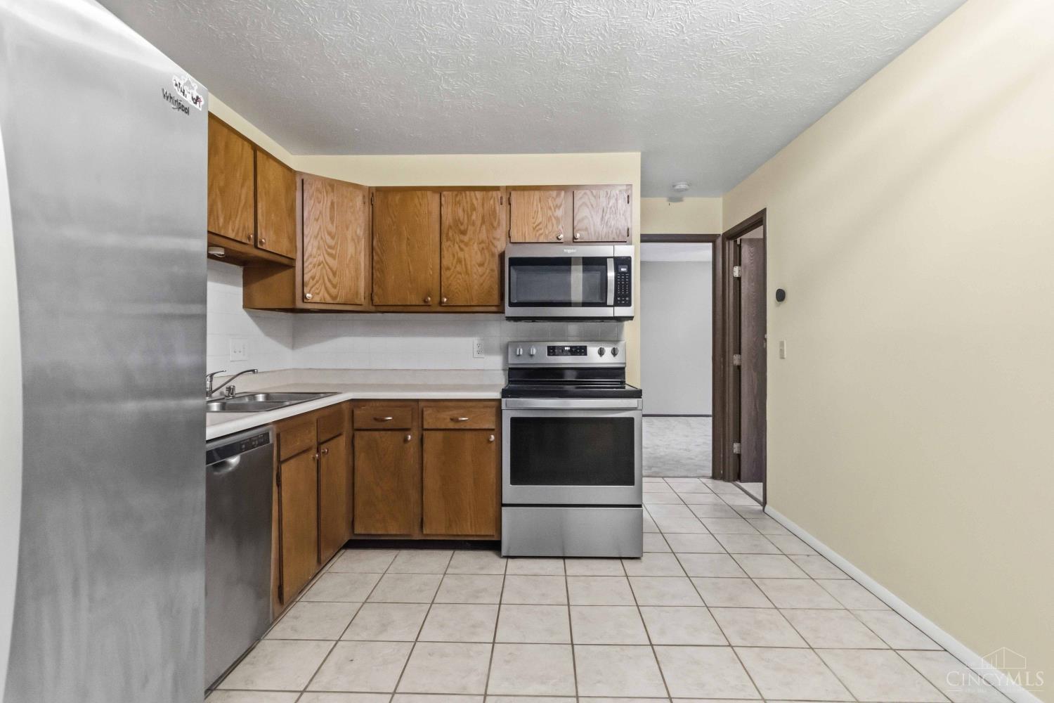 537 Davis Road Property Photo 13