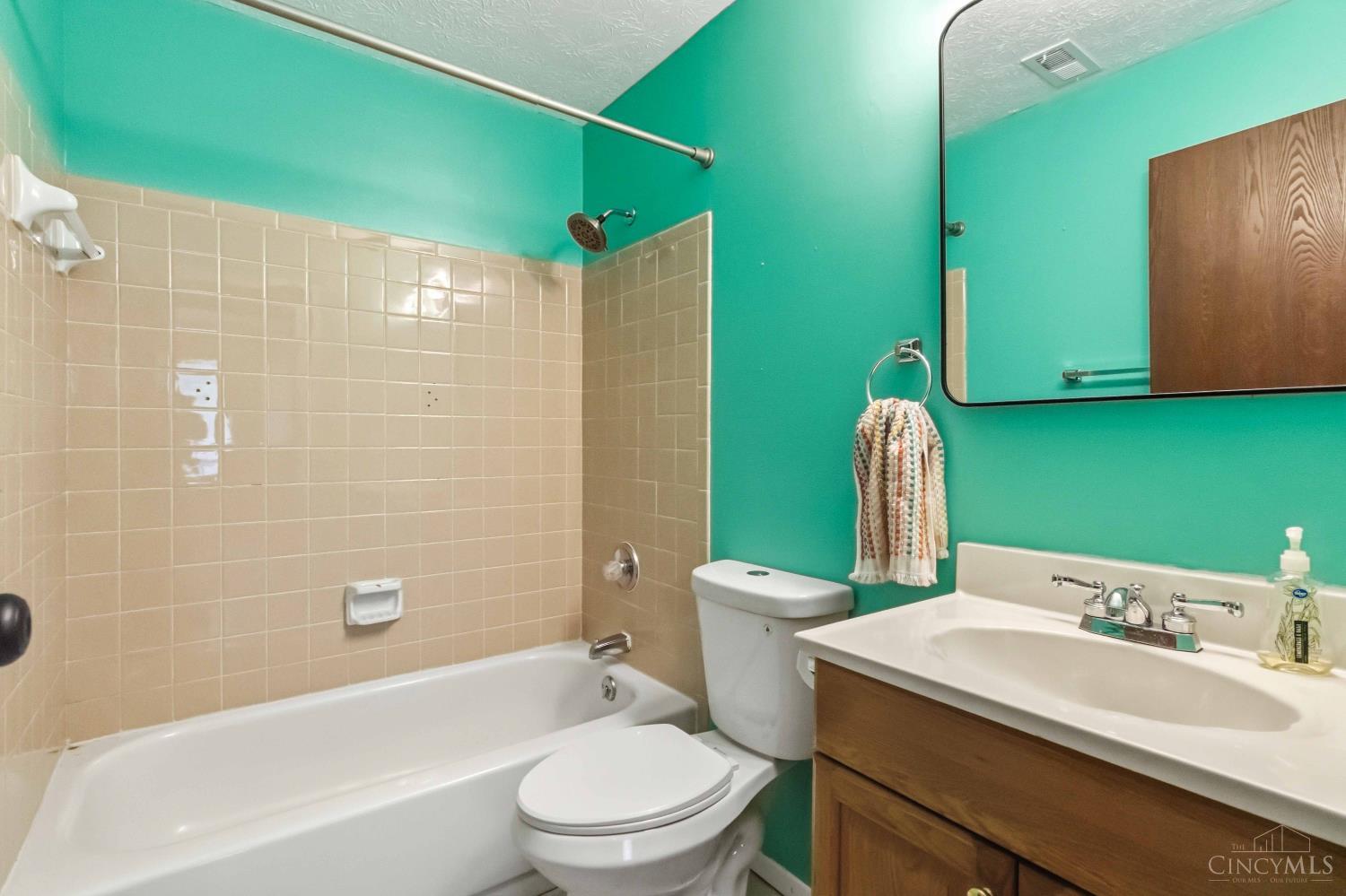537 Davis Road Property Photo 18