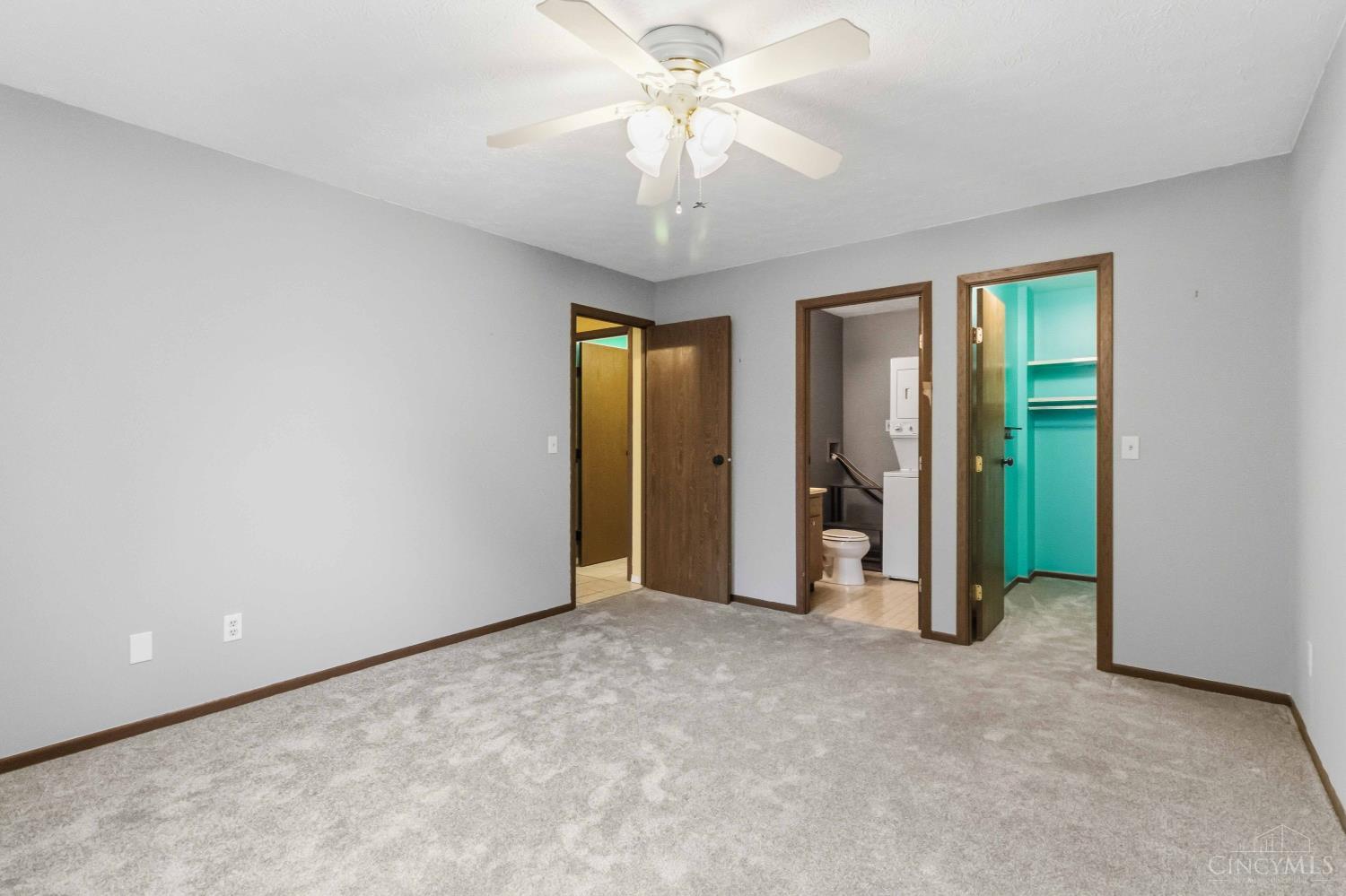 537 Davis Road Property Photo 21
