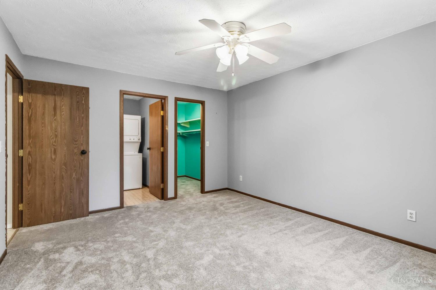 537 Davis Road Property Photo 22
