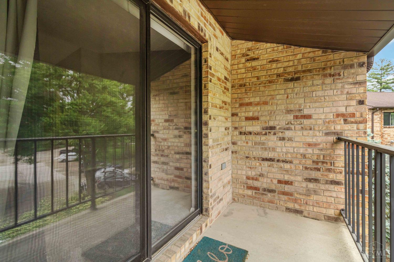 537 Davis Road Property Photo 25