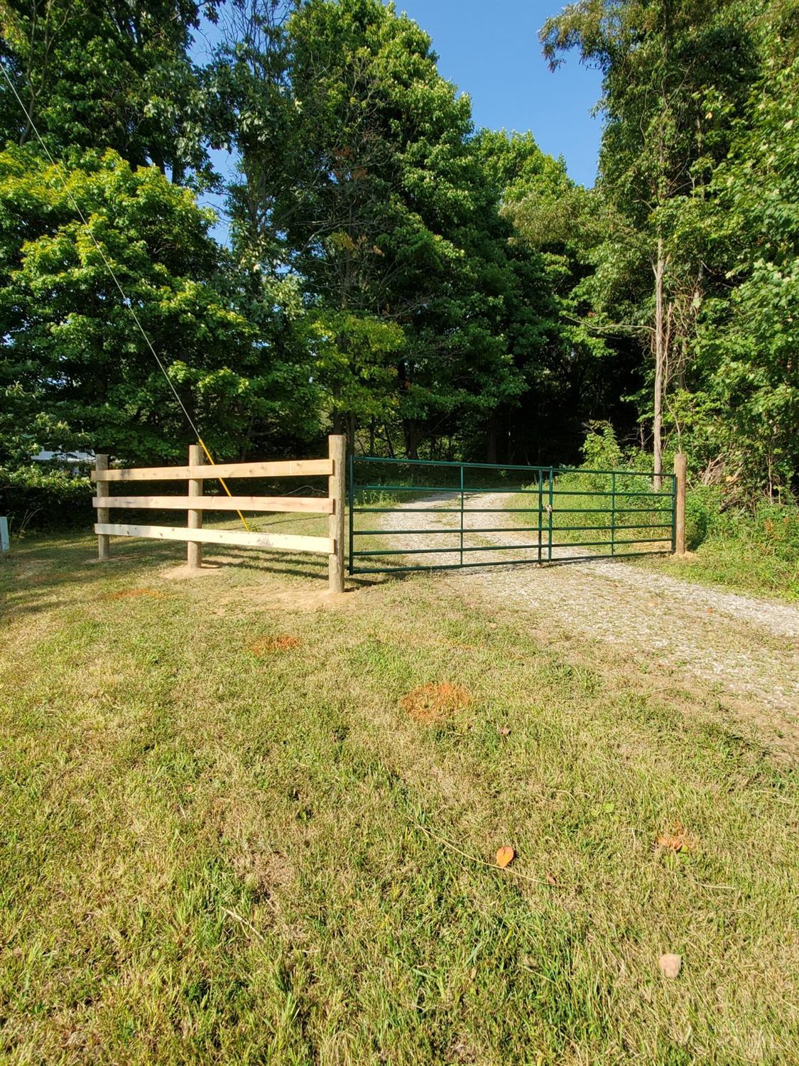 14703 Brier Hill Road Property Photo 1