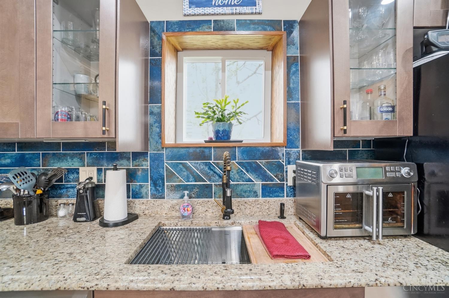 1221 Martin Drive Property Photo 34