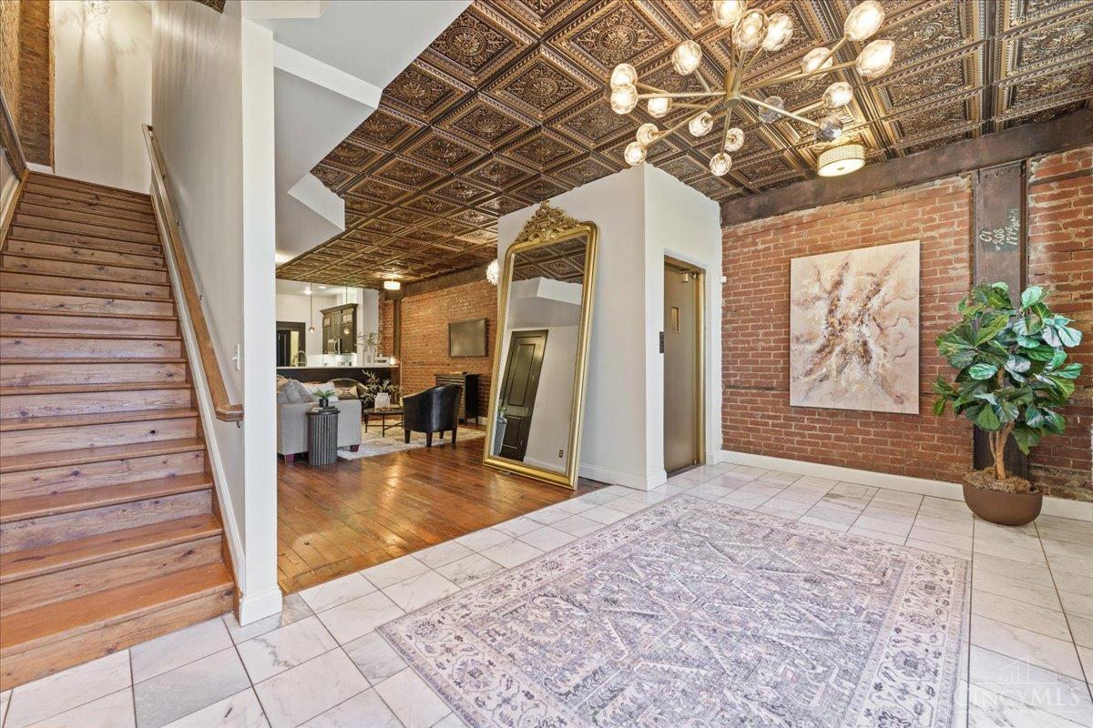 1302 Main Street Property Photo 4