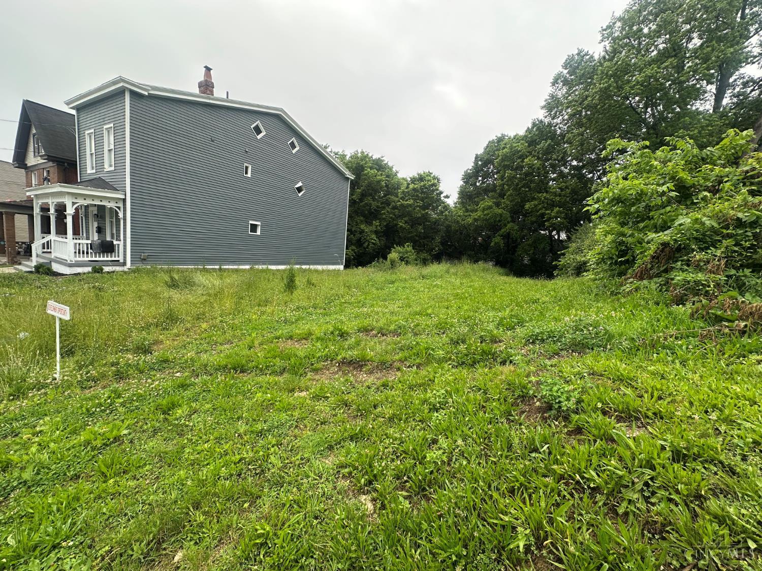 963 Wells Street Property Photo 2