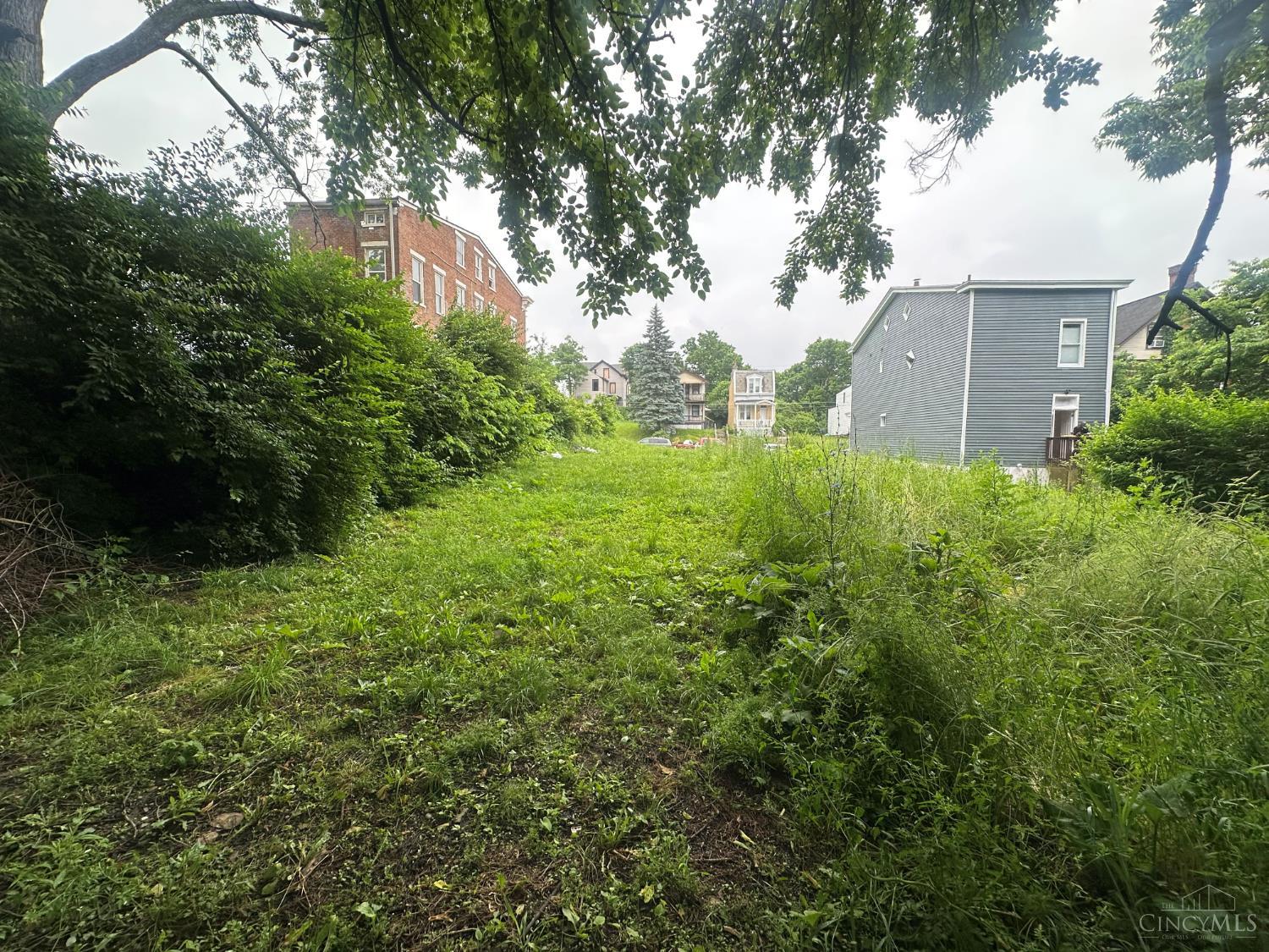 963 Wells Street Property Photo 3
