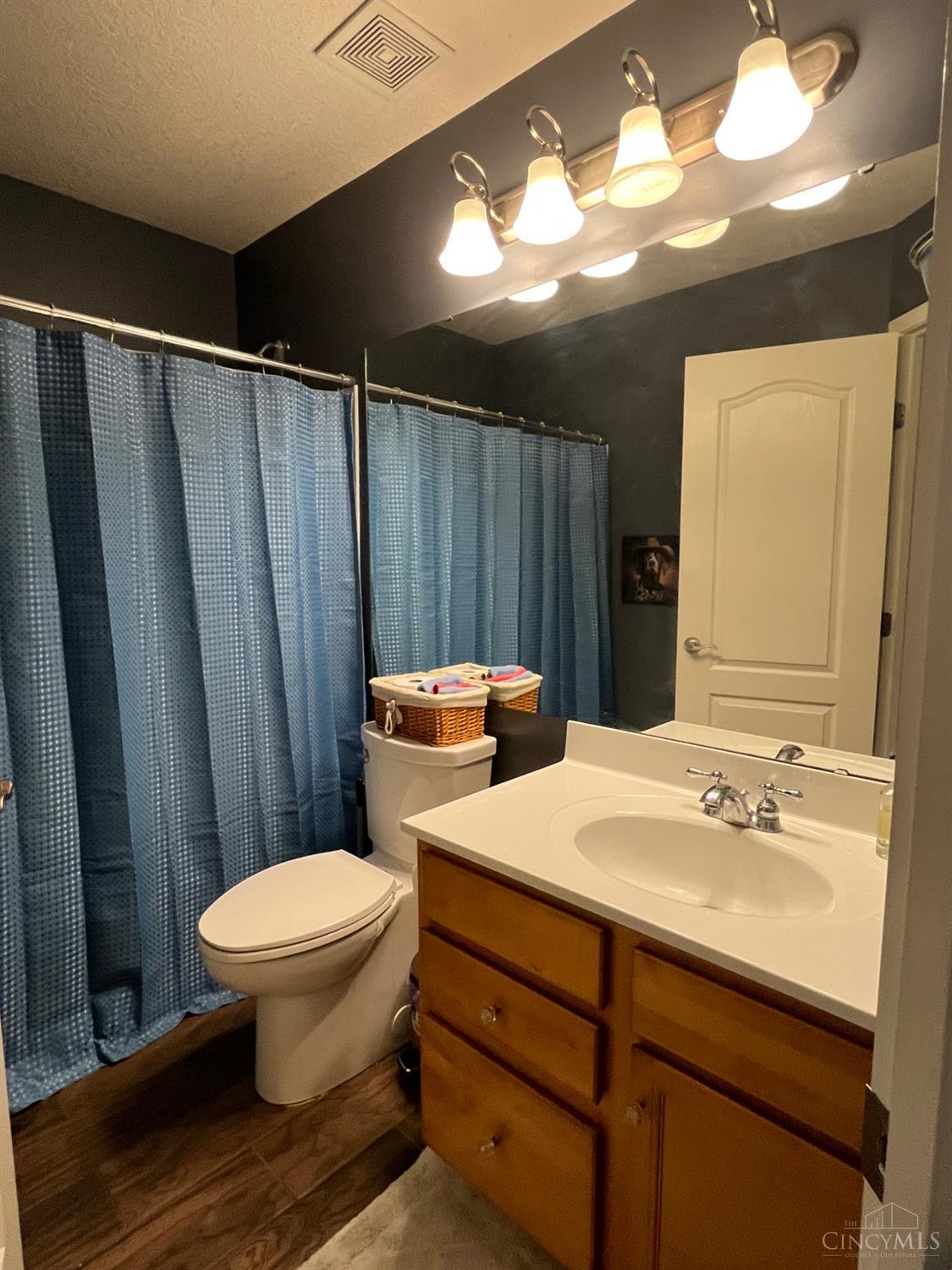 7750 Bridge Point Drive Property Photo 4
