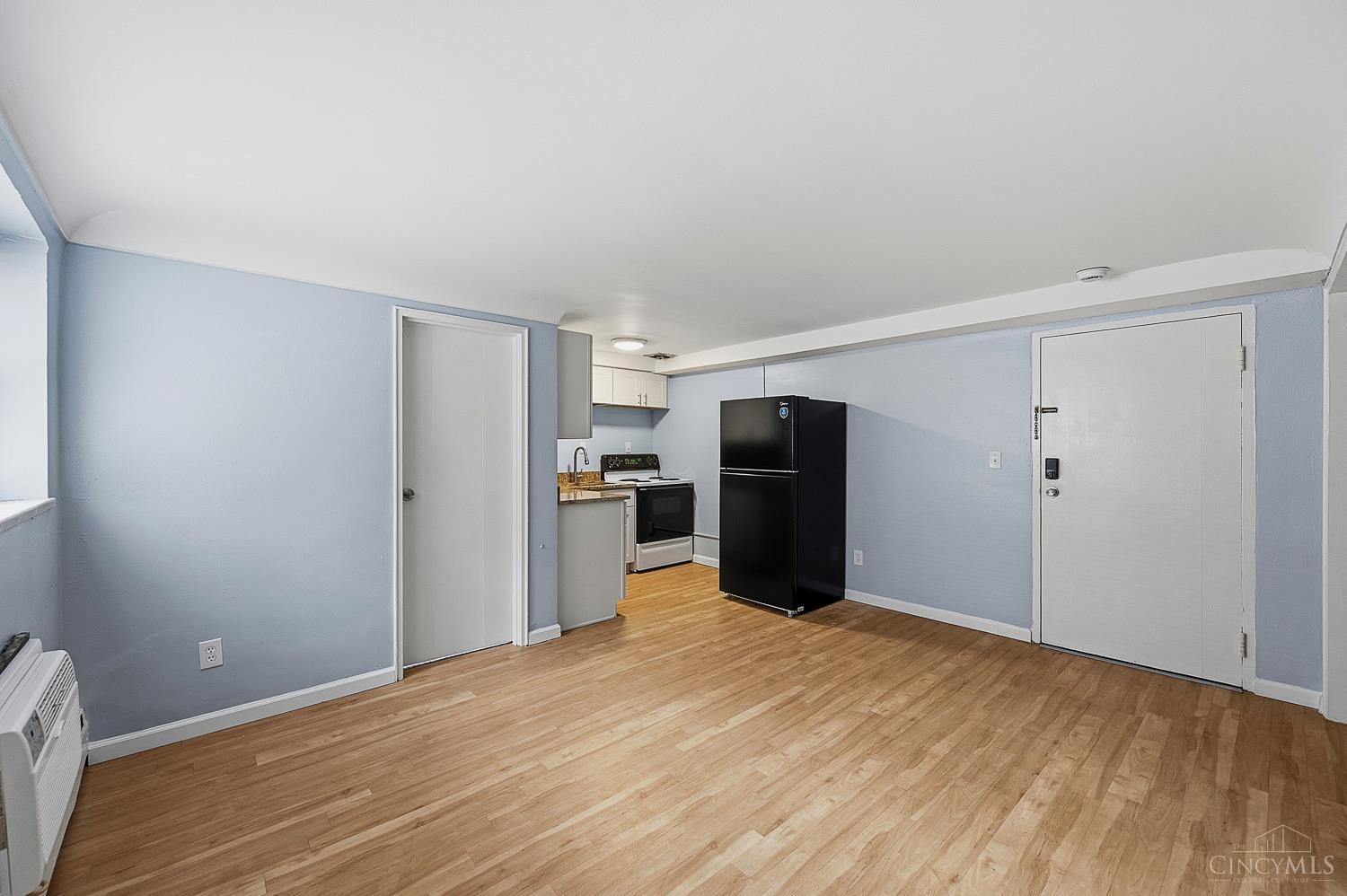6469 Montgomery Road Property Photo 6