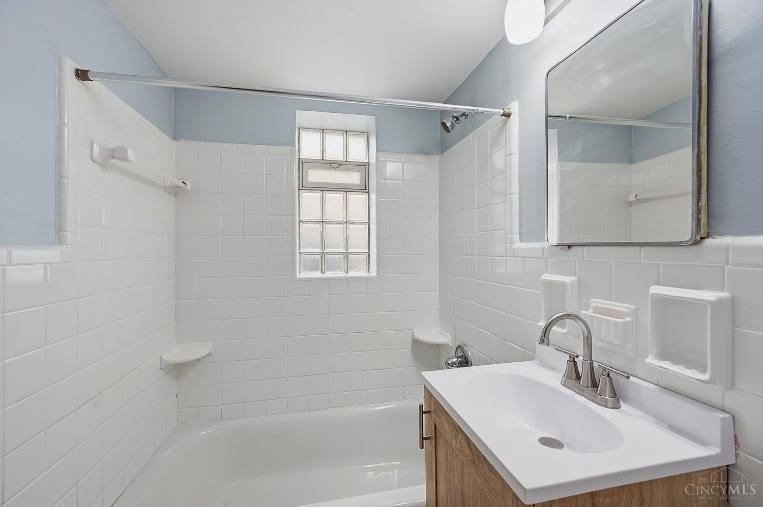 6469 Montgomery Road Property Photo 11