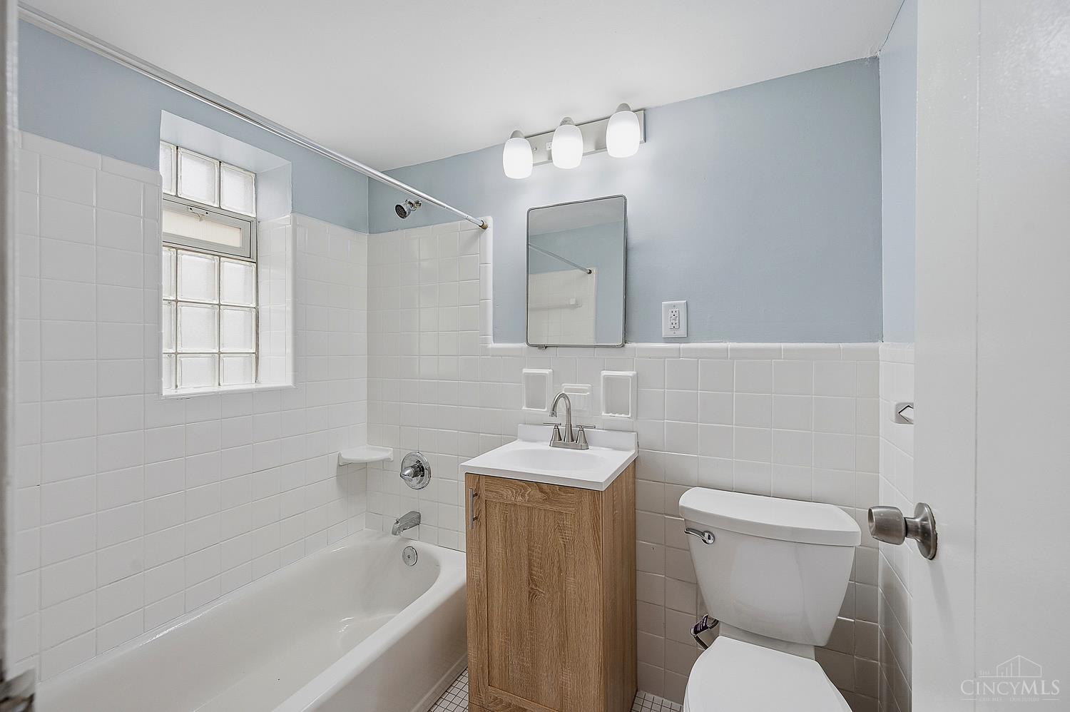 6469 Montgomery Road Property Photo 12