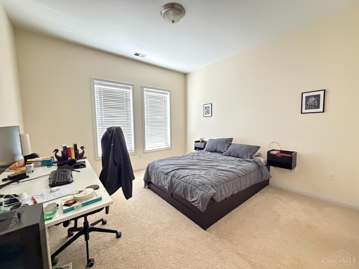 219 Stetson Street Property Photo 6