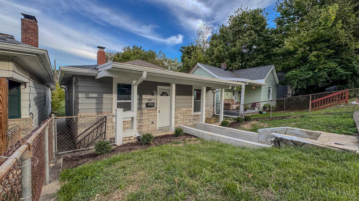 1836 Parrish Avenue Property Photo 3