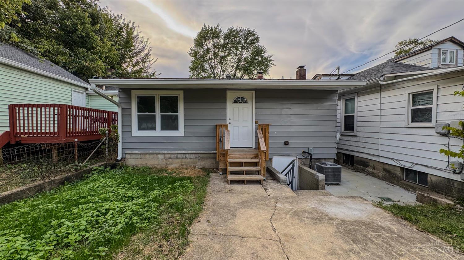 1836 Parrish Avenue Property Photo 7