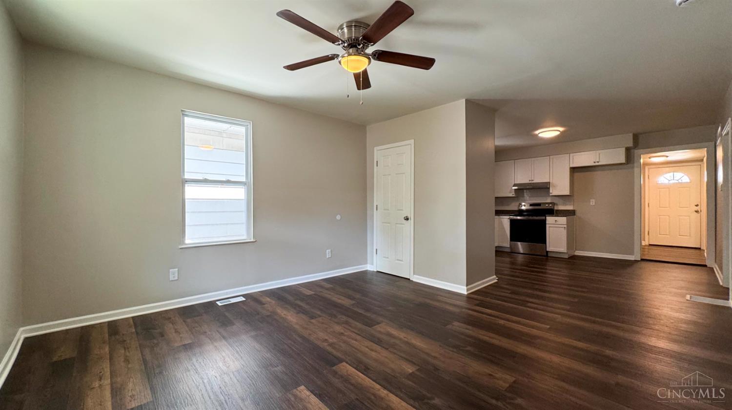 1836 Parrish Avenue Property Photo 8