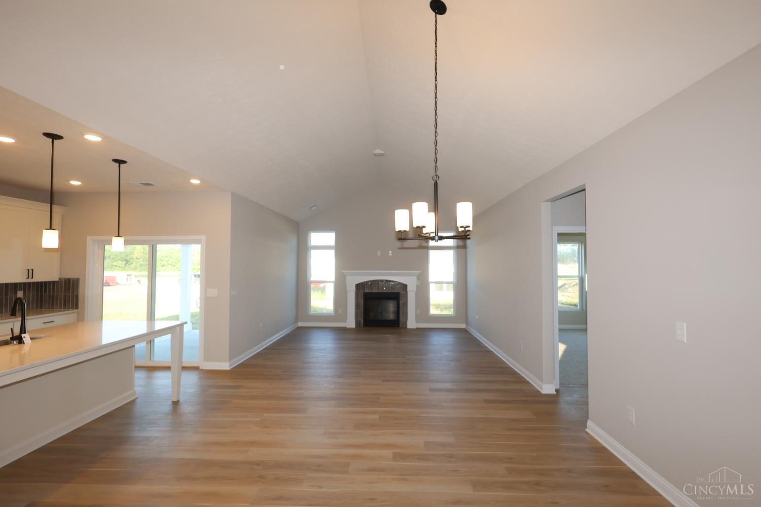195 Tilly Court Property Photo 4
