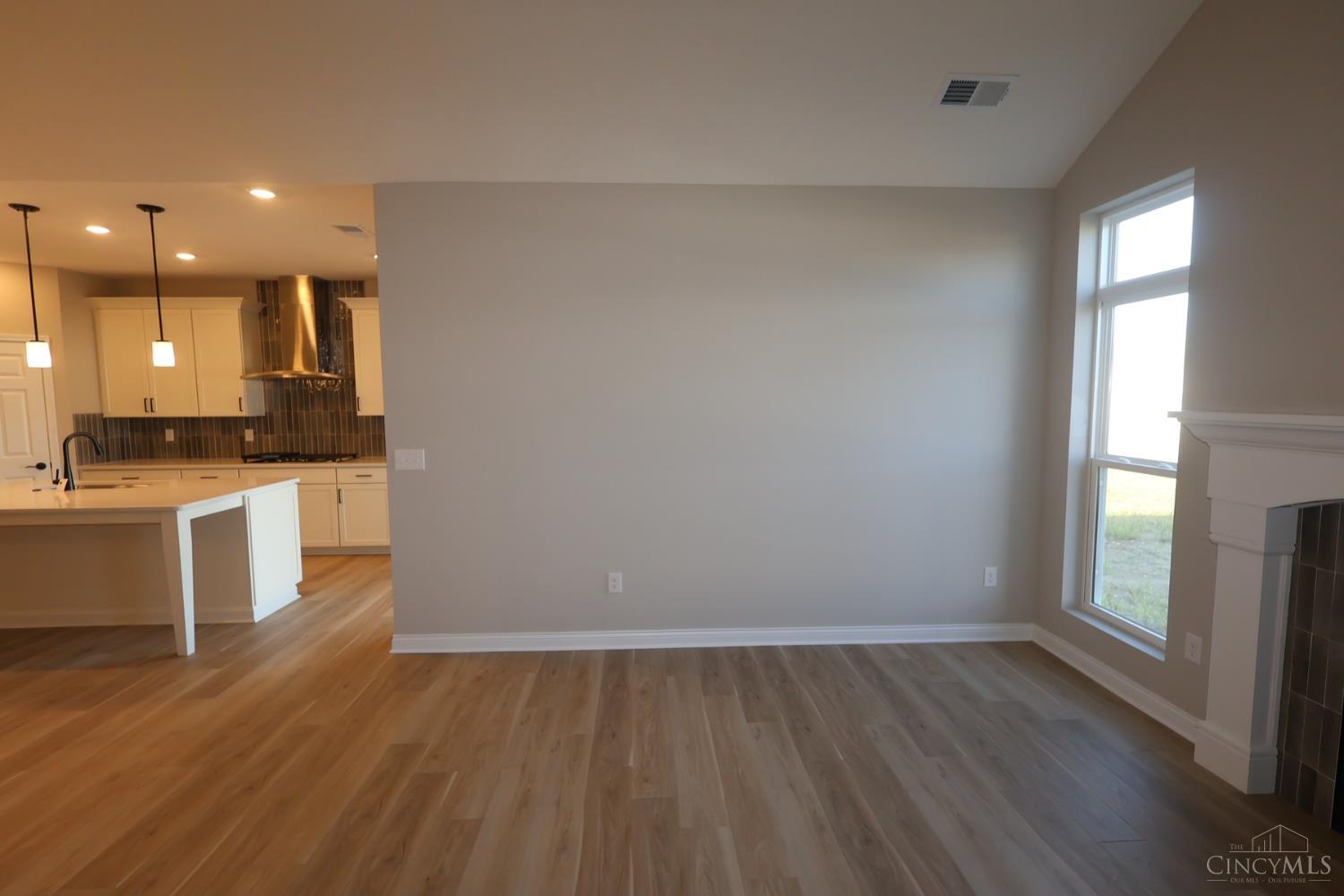 195 Tilly Court Property Photo 6