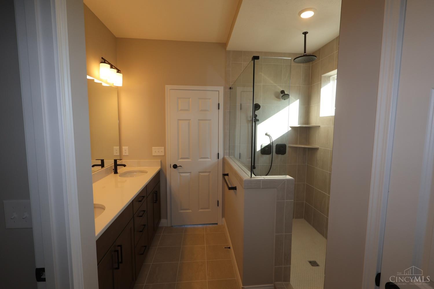 195 Tilly Court Property Photo 7