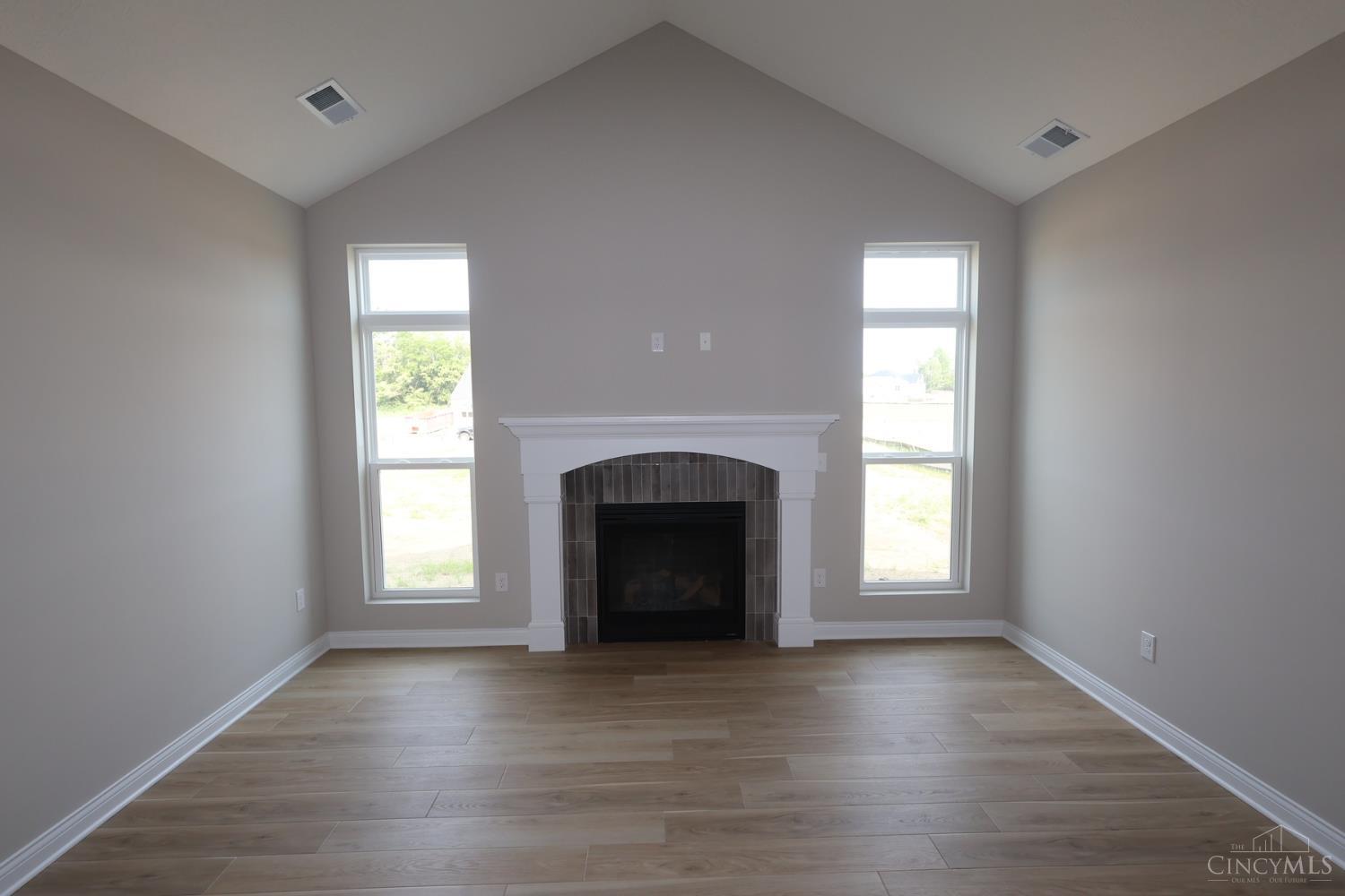 195 Tilly Court Property Photo 8