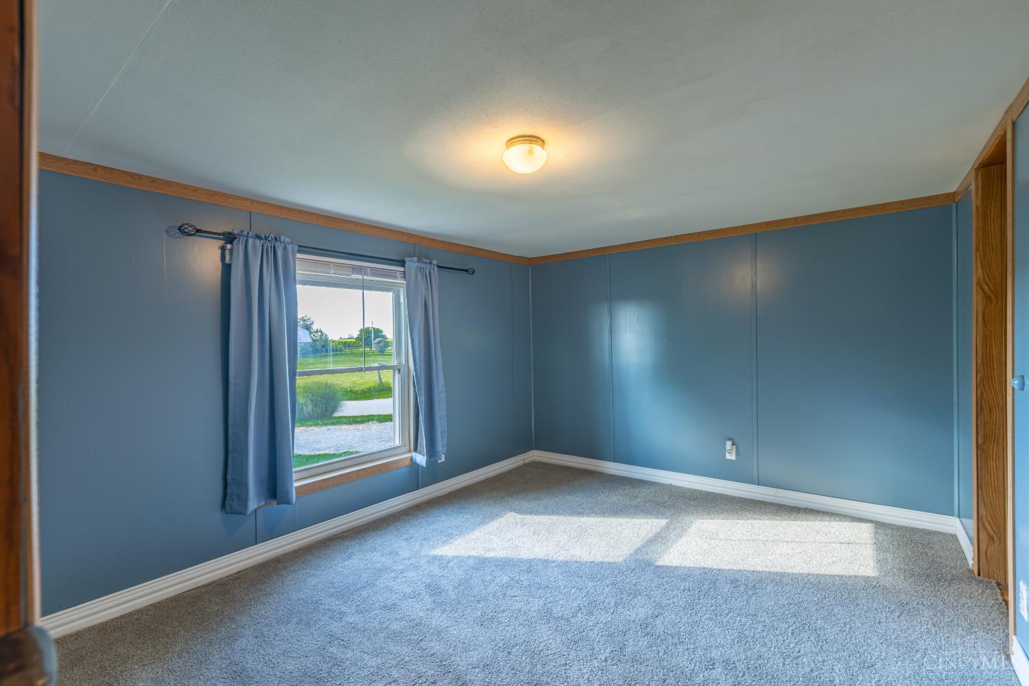 4299 White Oak Road Property Photo 8