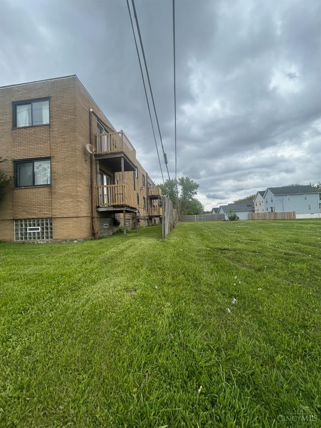 4467 Lee Road Property Photo 5
