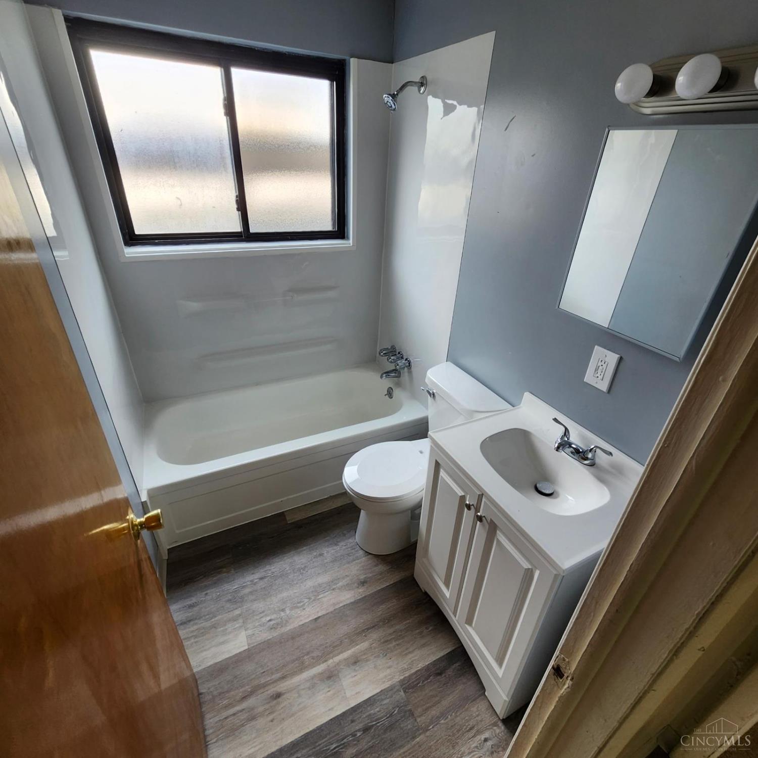 4467 Lee Road Property Photo 15