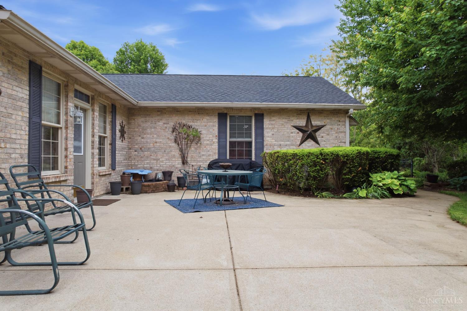 4513 Cedar Hill Drive Property Photo 11