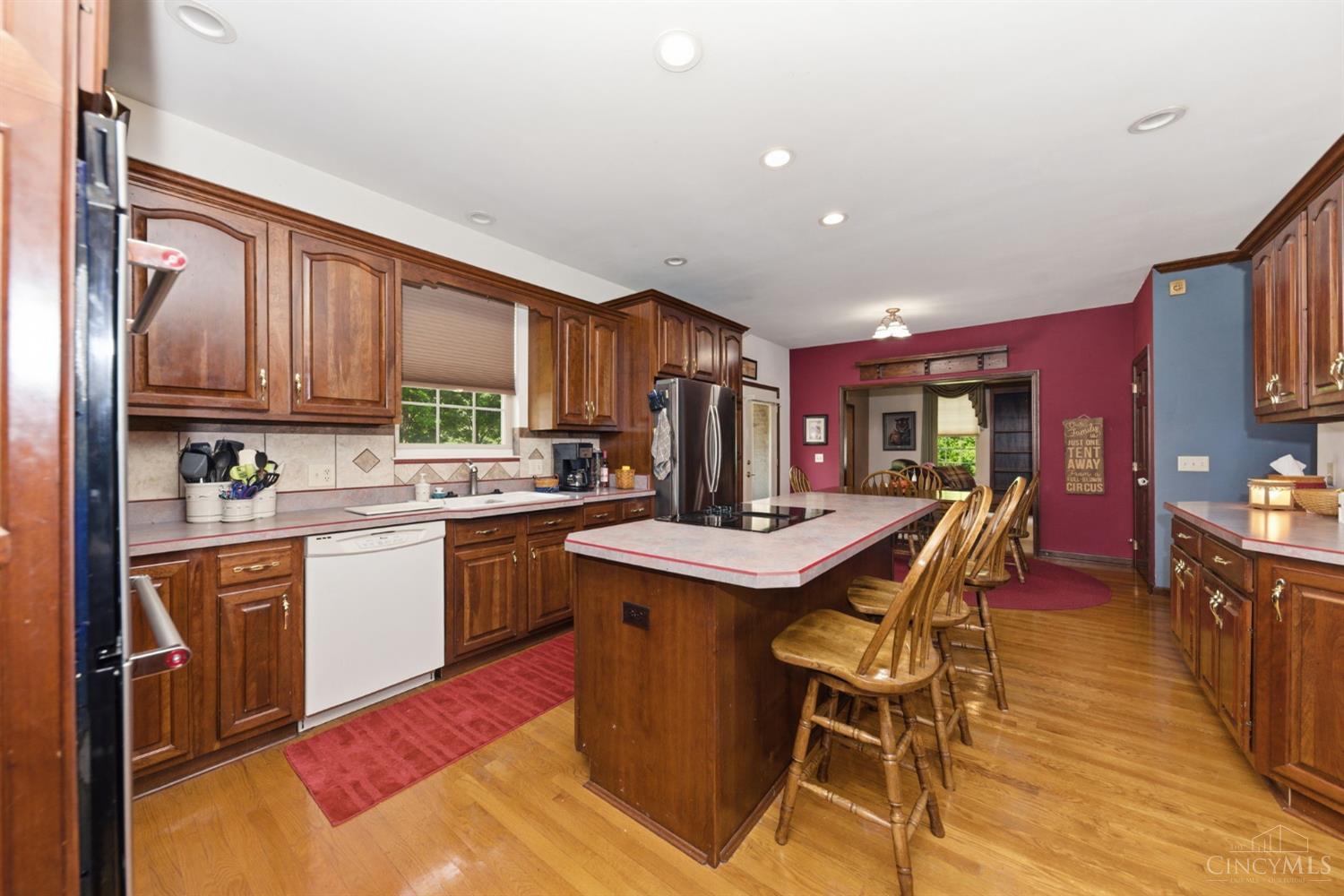 4513 Cedar Hill Drive Property Photo 32