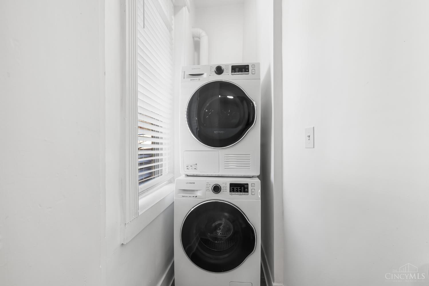 E 150 Clifton Avenue Property Photo 8