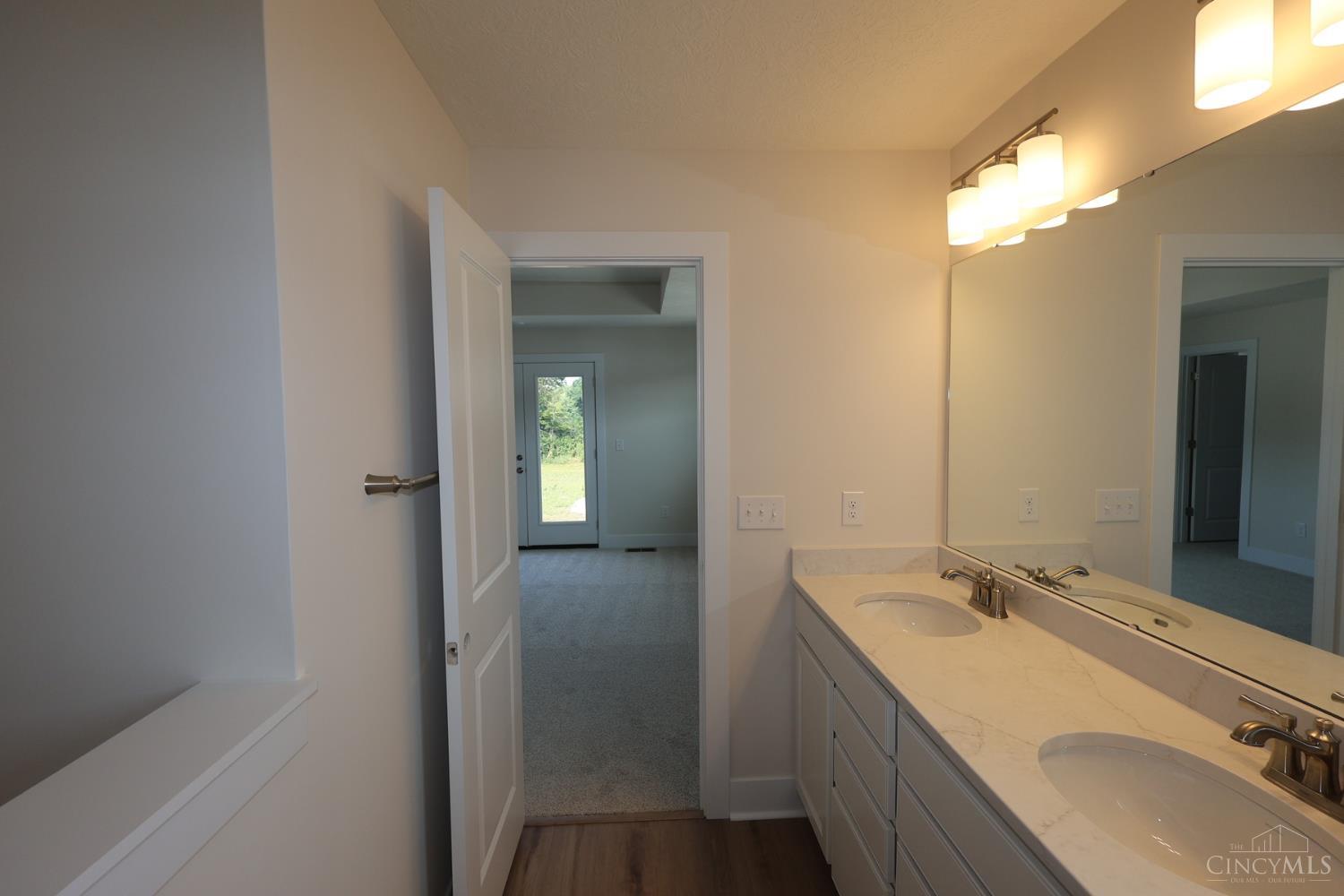 6370 Coverage Court Property Photo 9