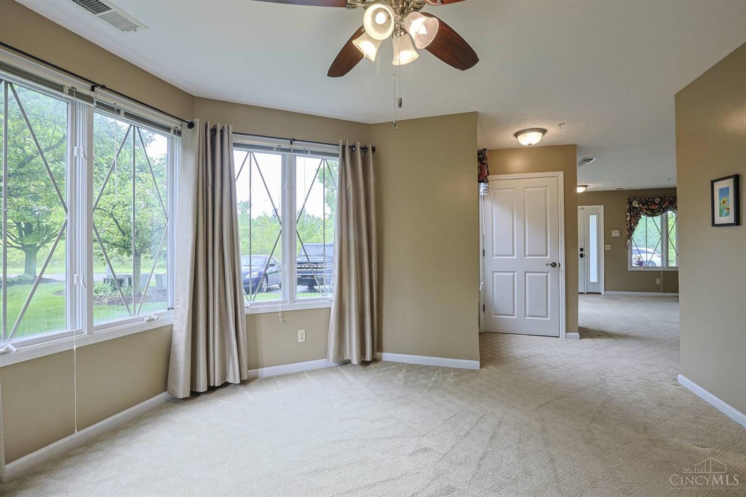 206 Edinburgh Lane Property Photo 14