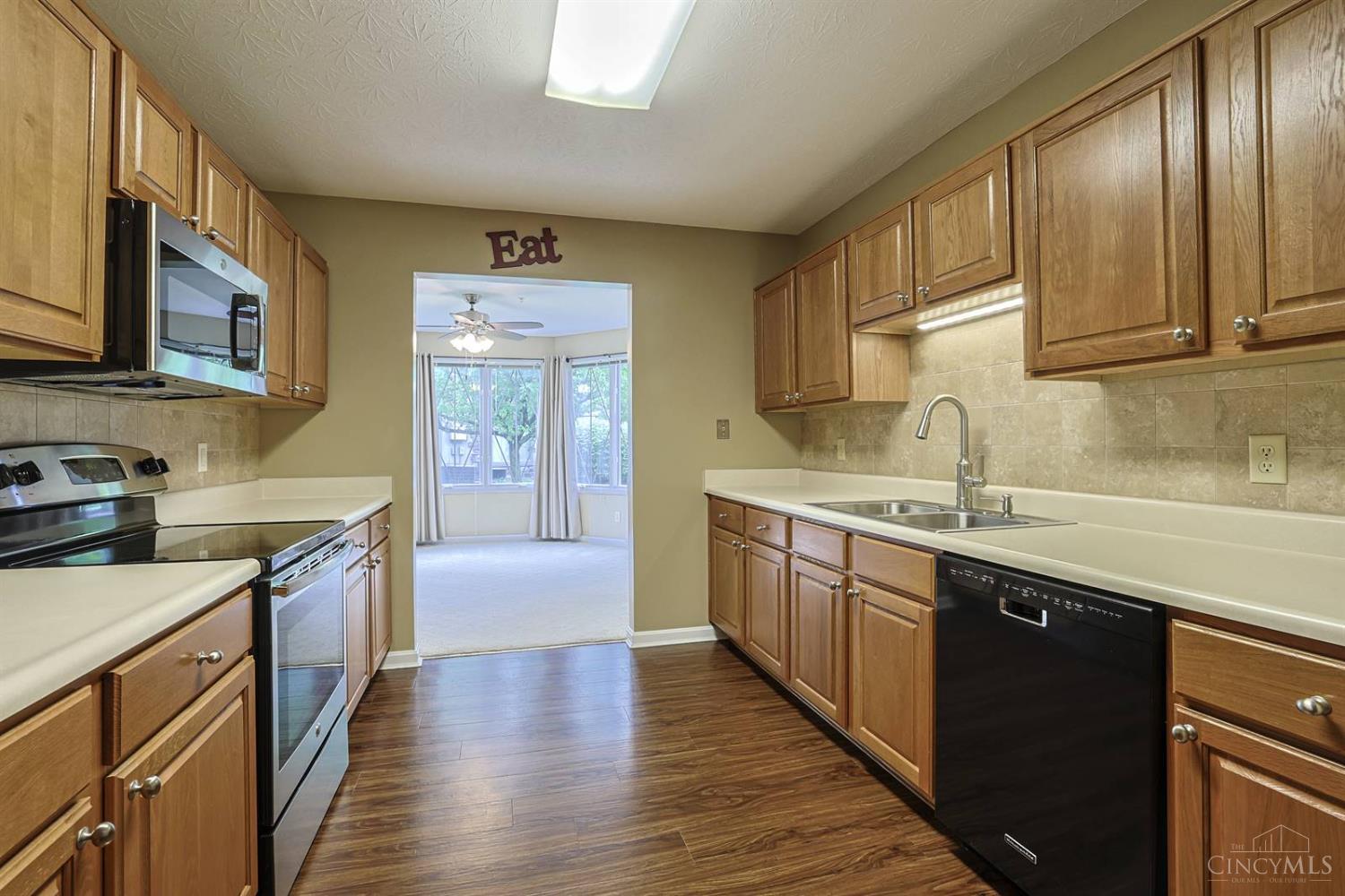 206 Edinburgh Lane Property Photo 18