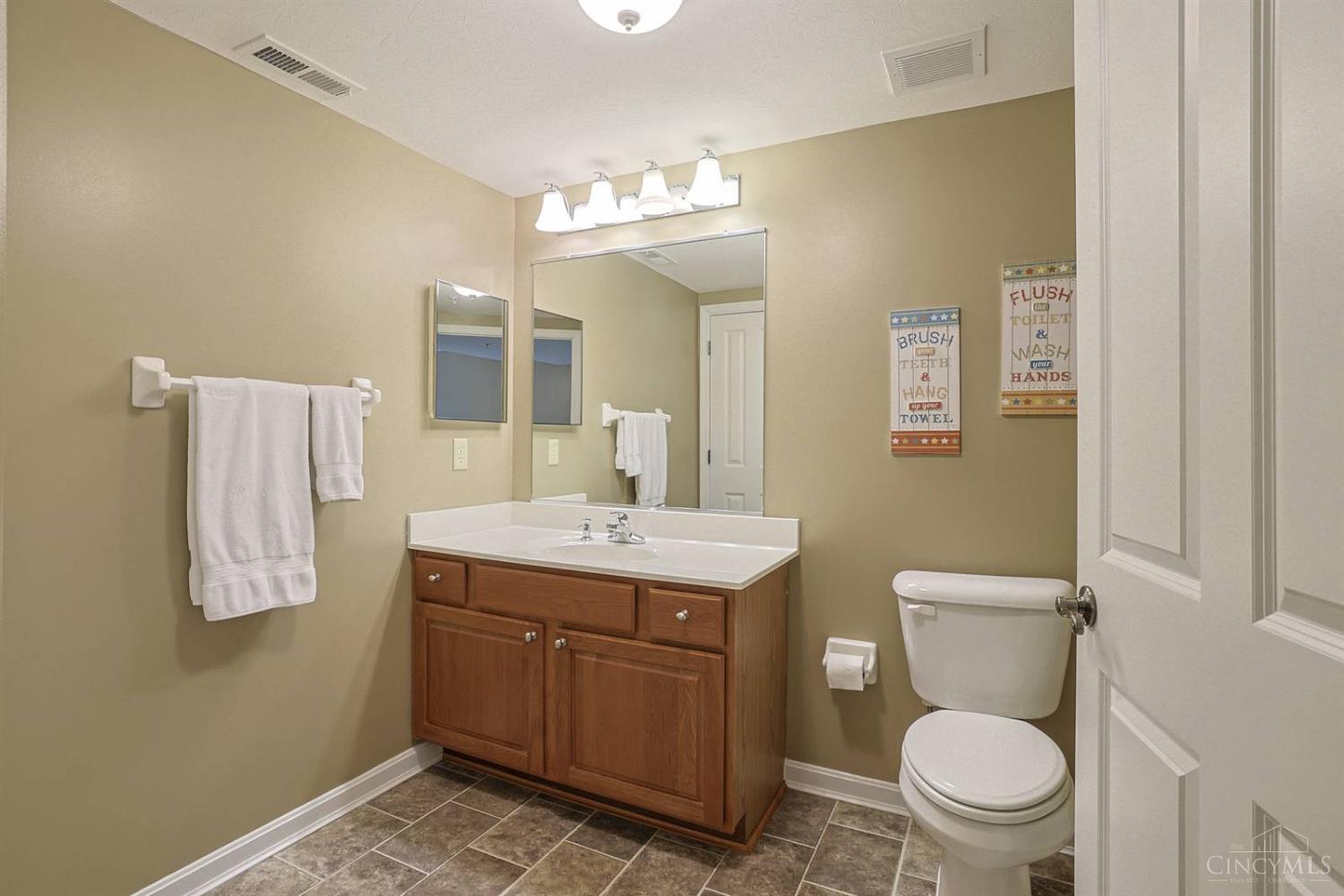 206 Edinburgh Lane Property Photo 23