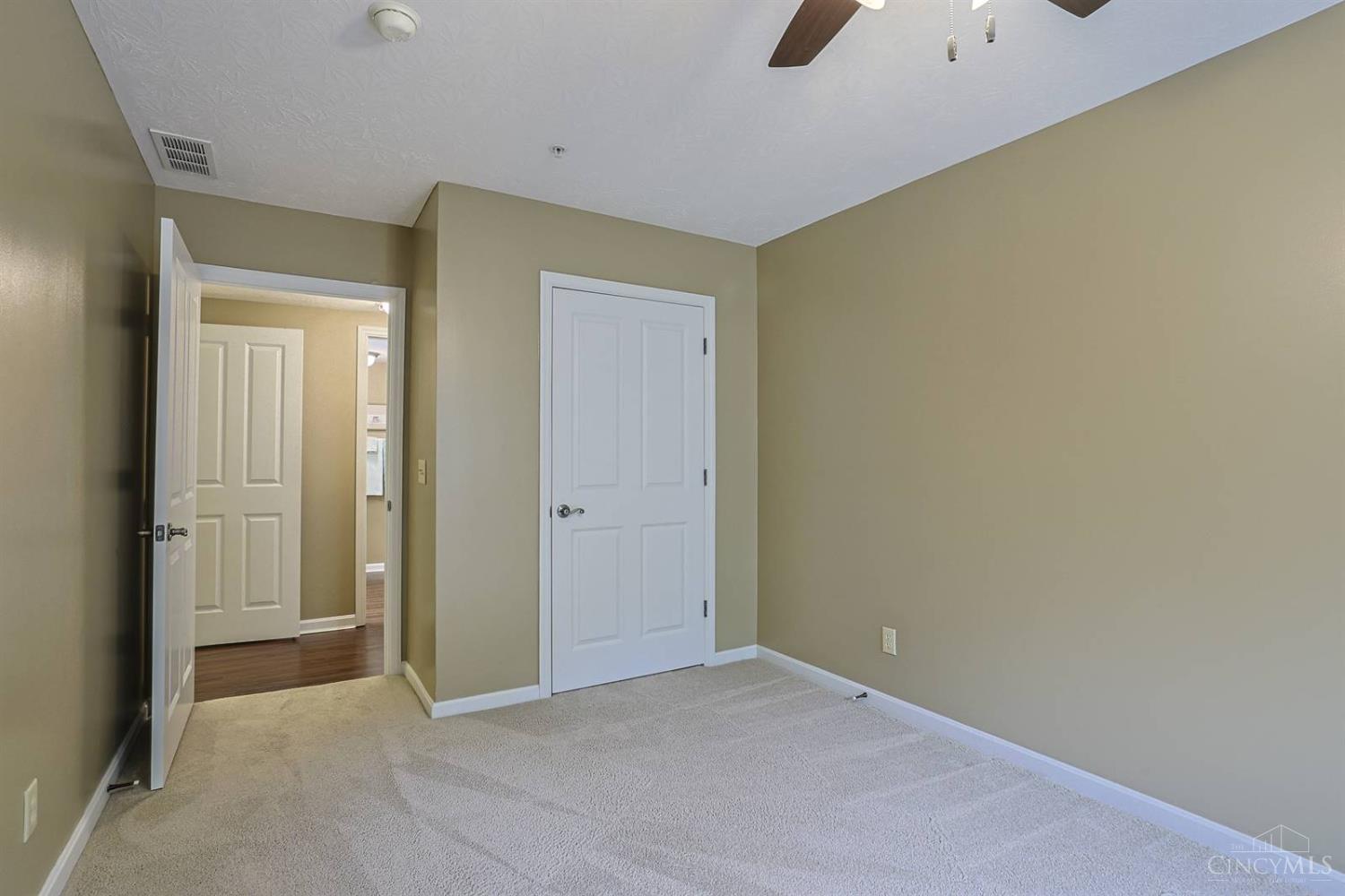 206 Edinburgh Lane Property Photo 26