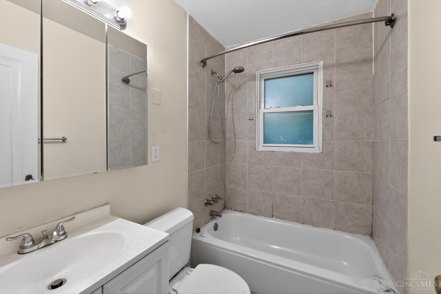 1866 Ashbrook Drive Property Photo 18