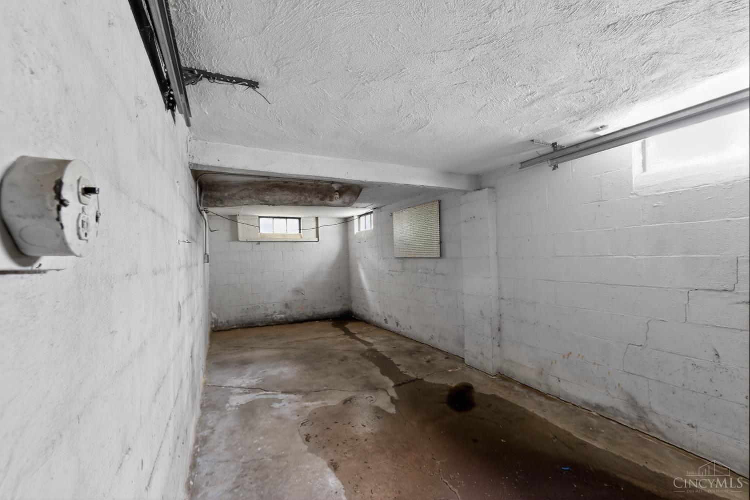 1866 Ashbrook Drive Property Photo 25