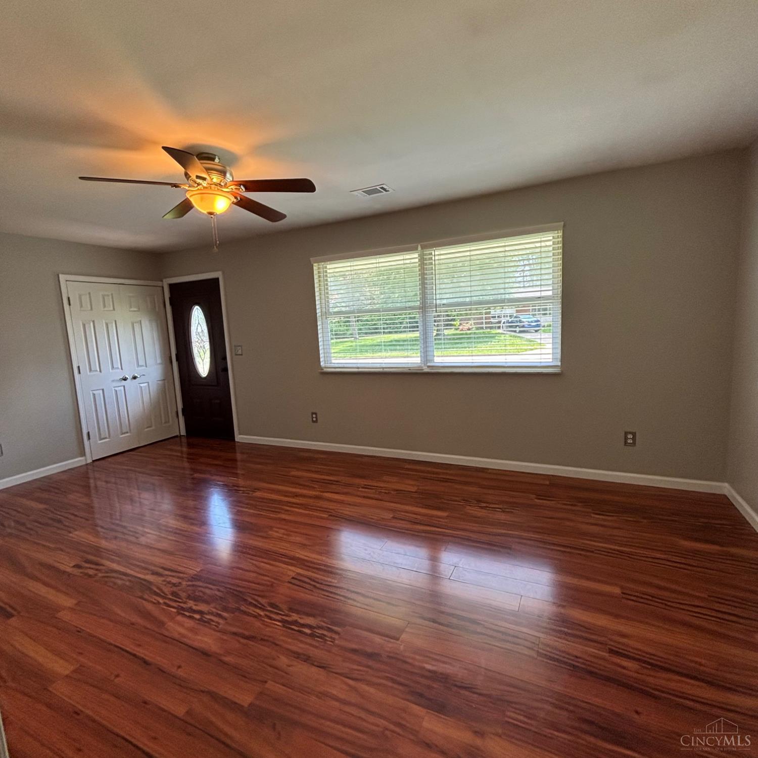 973 Seminole Property Photo 6