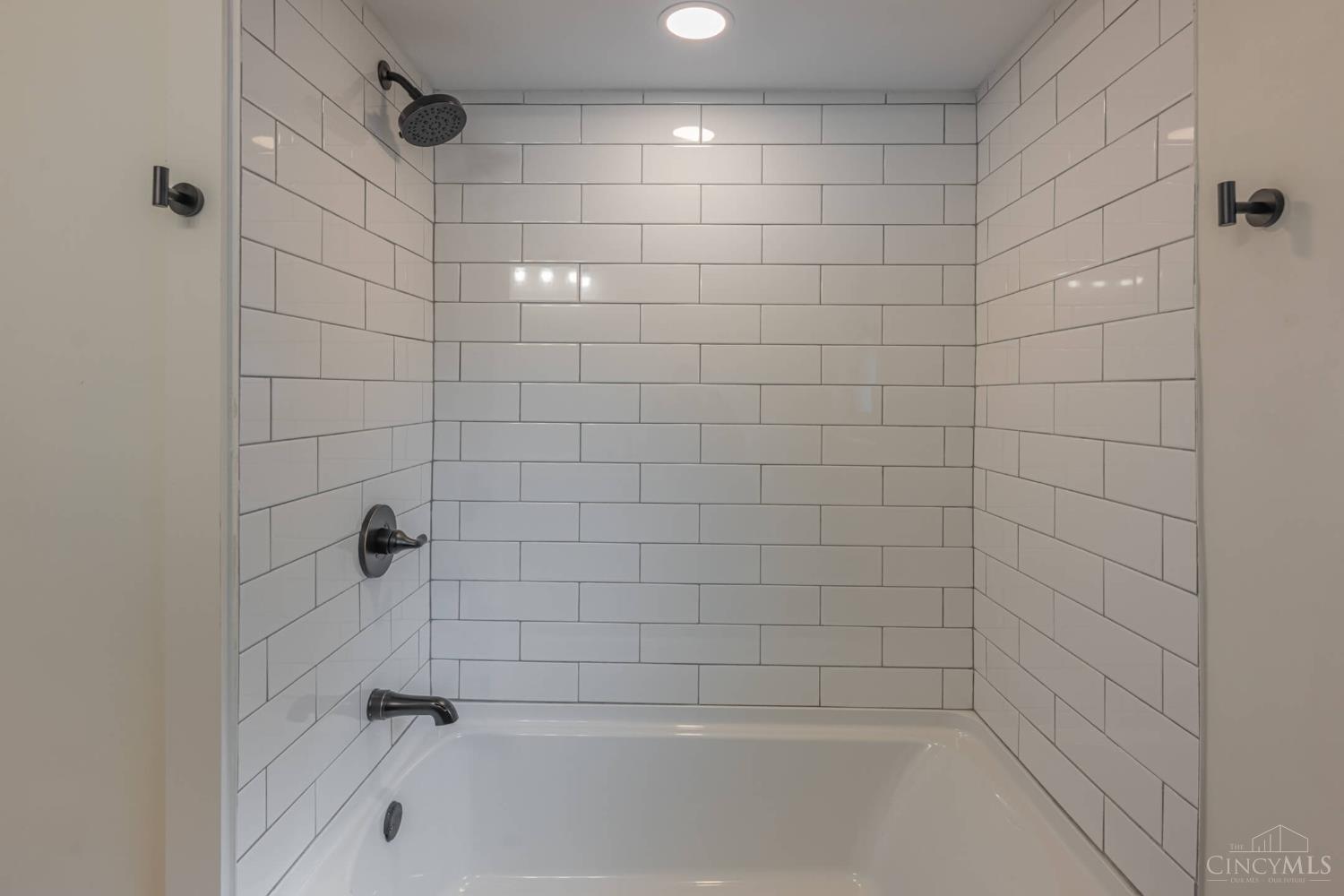 6481 Devonwood Drive Property Photo 11