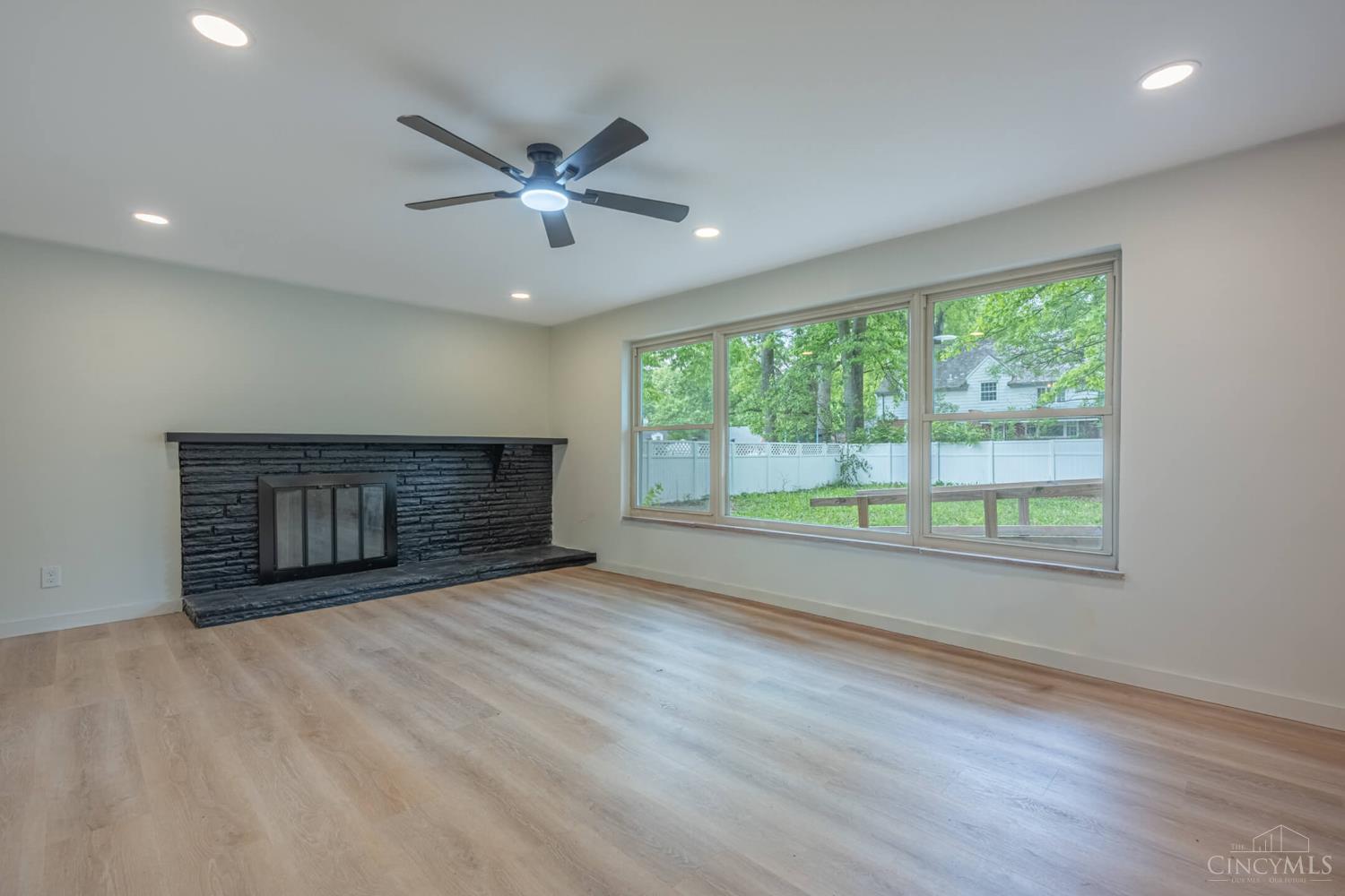 6481 Devonwood Drive Property Photo 16