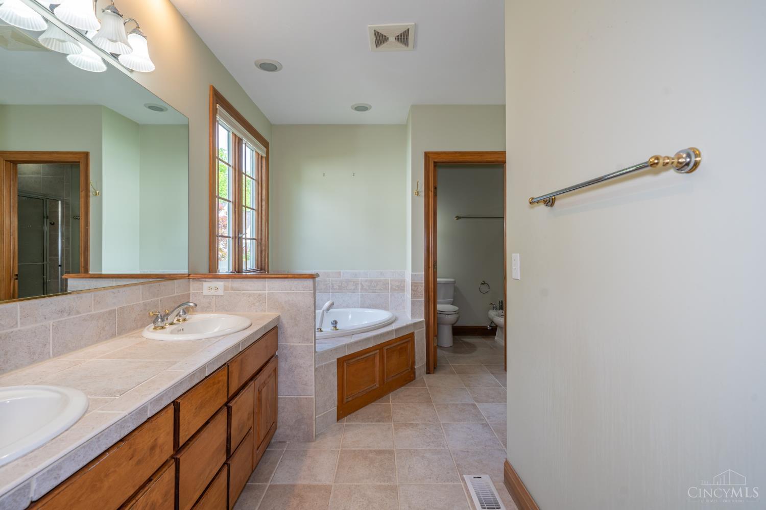 185 Barrington Village Drive Property Photo 29