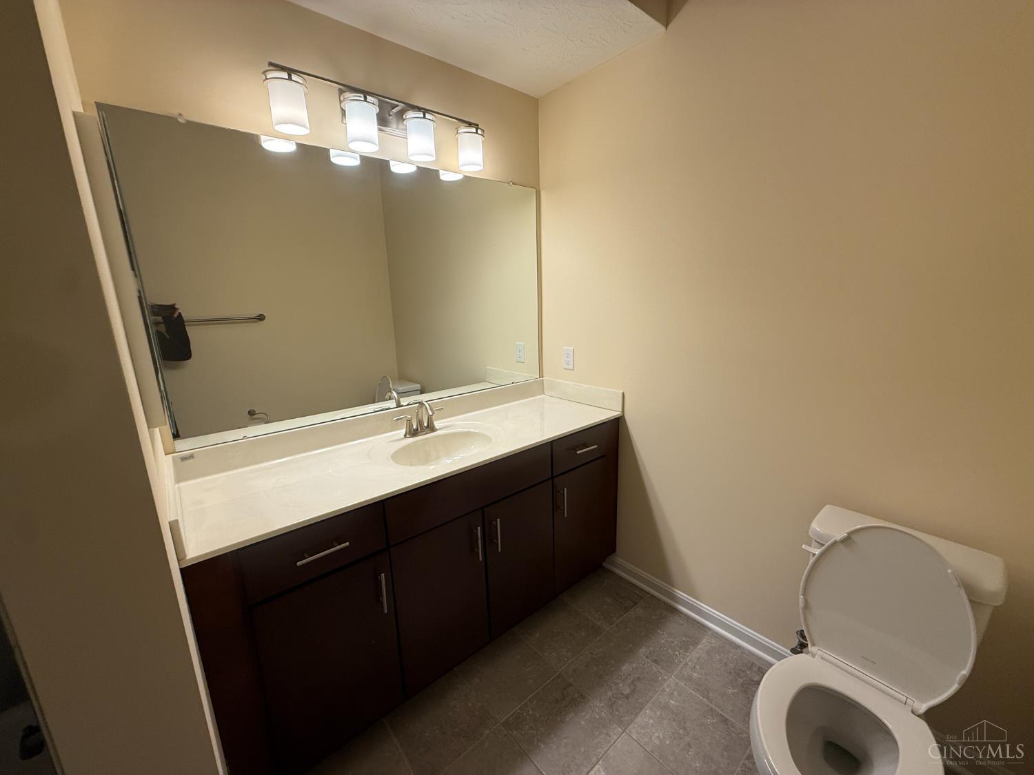 9335 Elizabeth Lane Property Photo 18